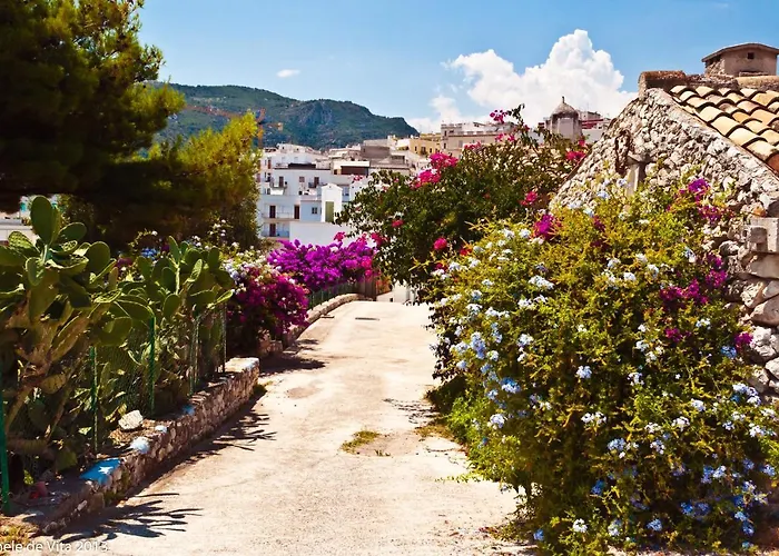 Bed And Breakfast Coppadicuocobb Mattinata